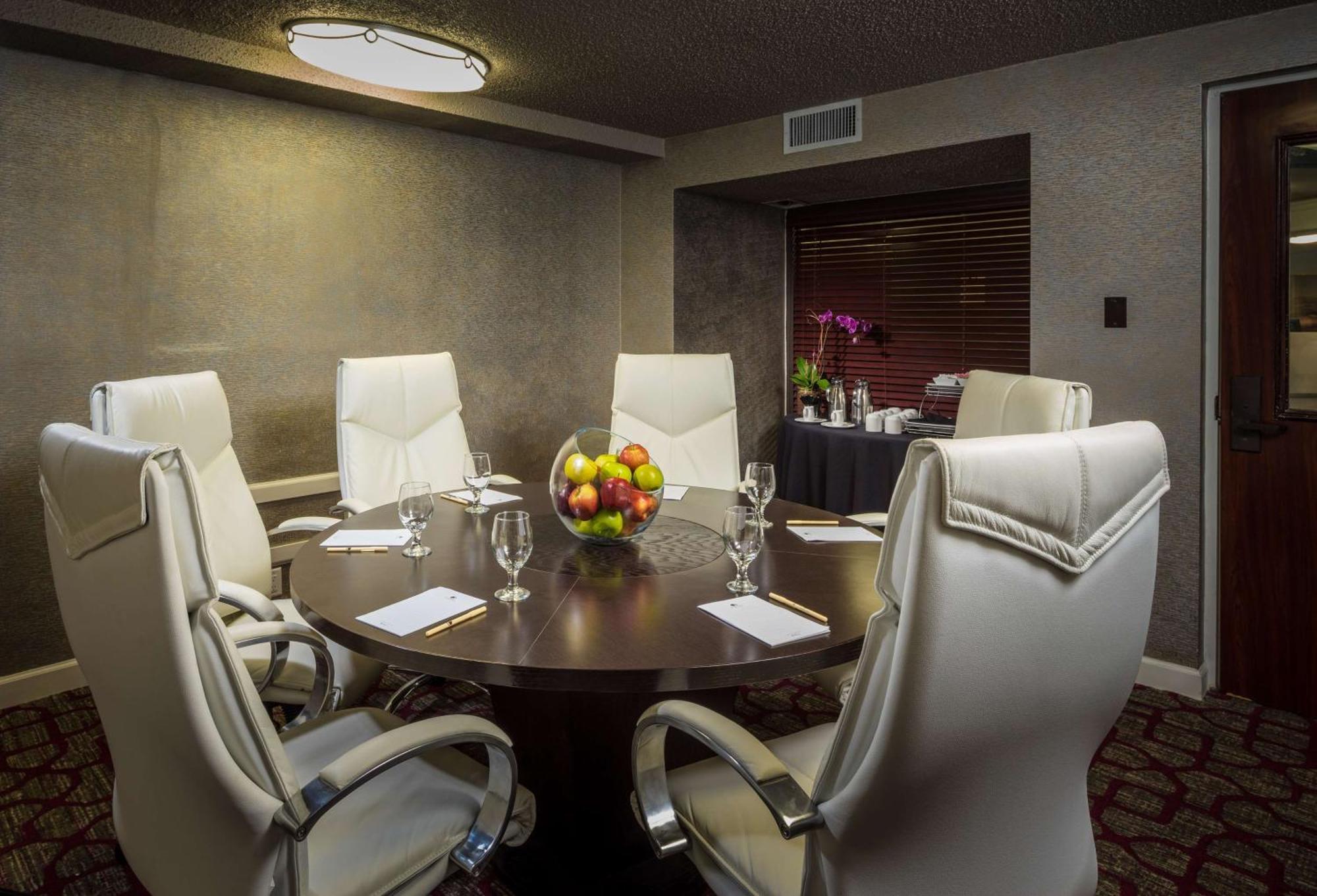 Doubletree By Hilton Austin Northwest - Arboretum Bagian luar foto