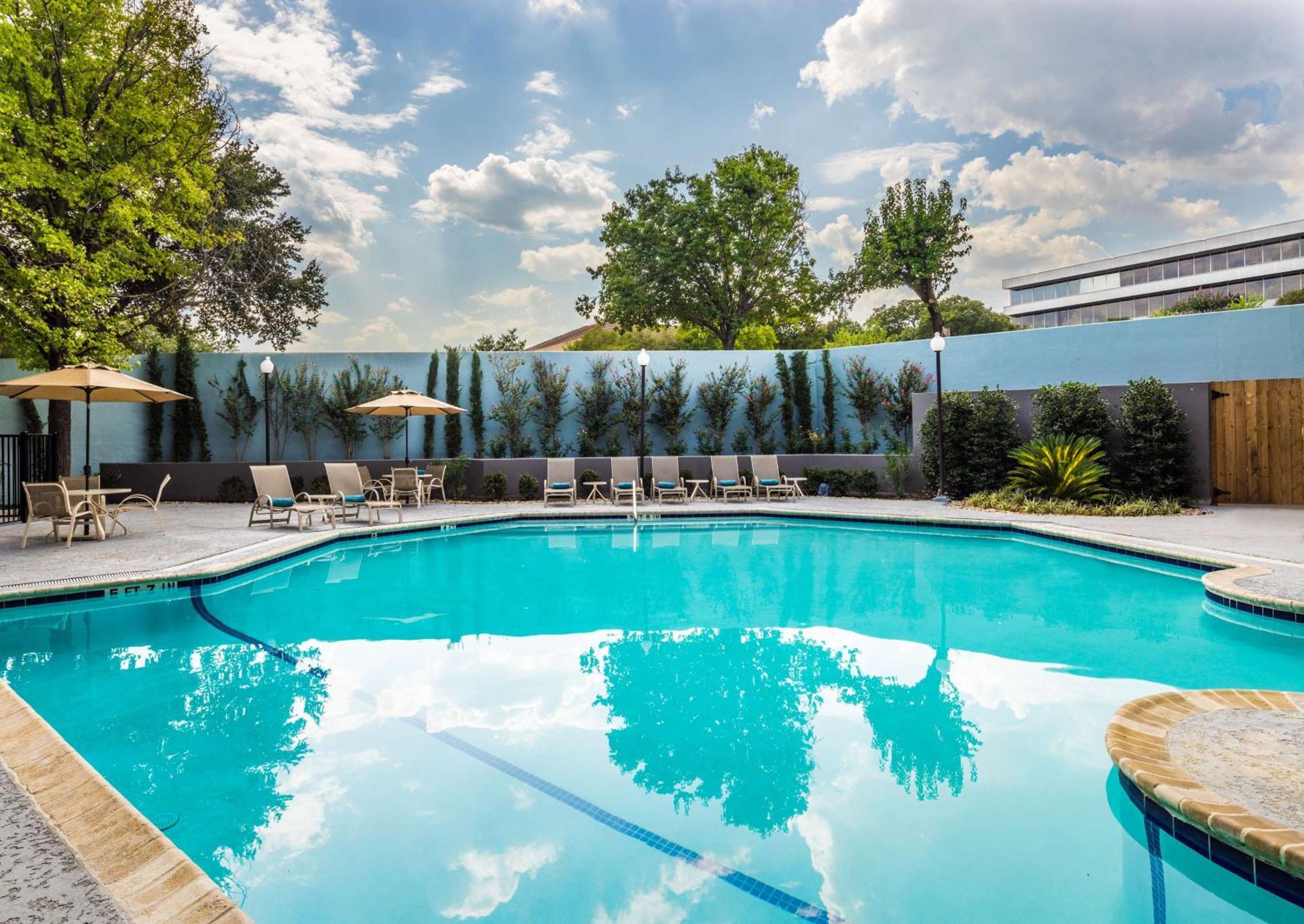 Doubletree By Hilton Austin Northwest - Arboretum Bagian luar foto